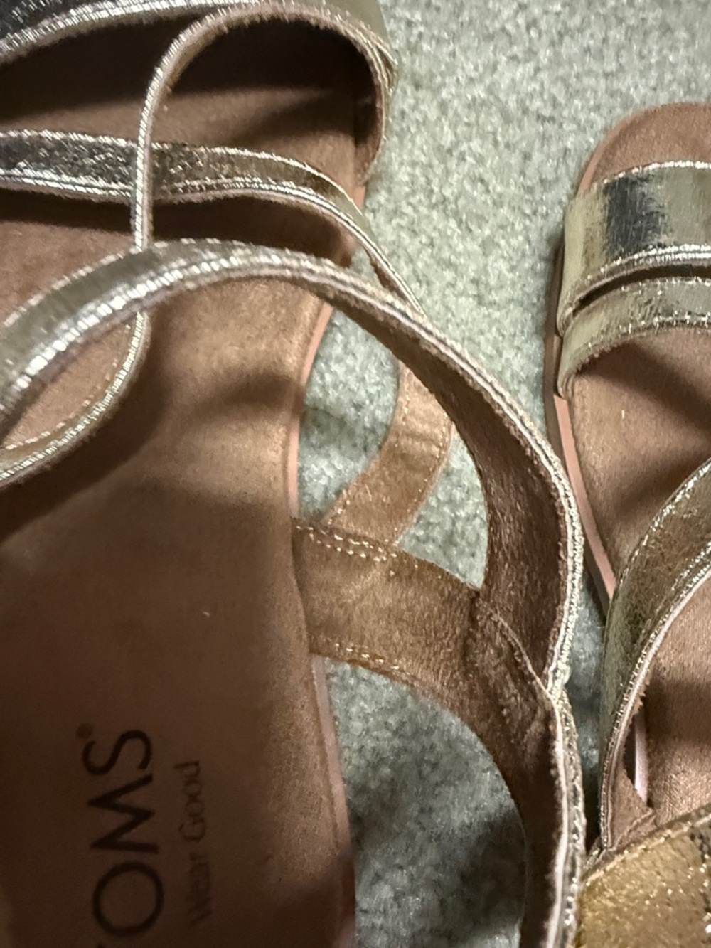 Toms Gold Strappy Women’s Sandals - Picture 4 of 4